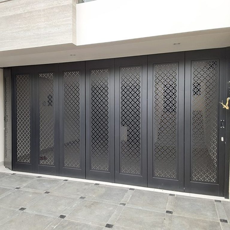 Laser Cutting - Hitam Kecoklatan-pintu-besi-lipat